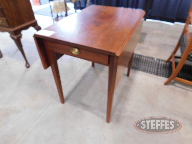 Small drop leaf table 